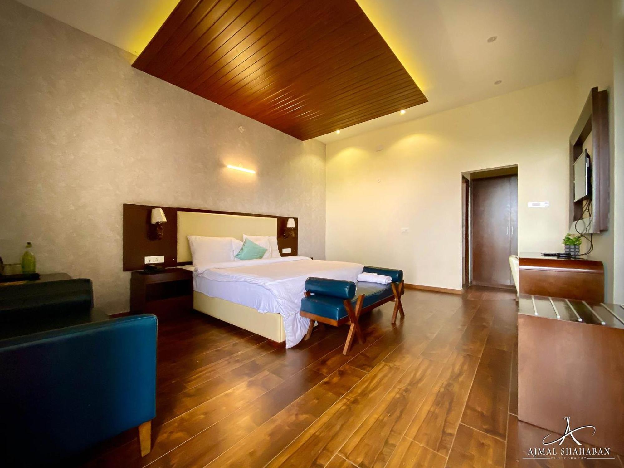 Hotel Mountain Trails Ooty Exterior foto